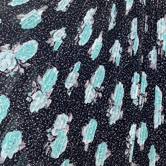 Torrid womens skirt 1X XL full pleated rose knee length black blue stretch waist - Picture 2 of 7